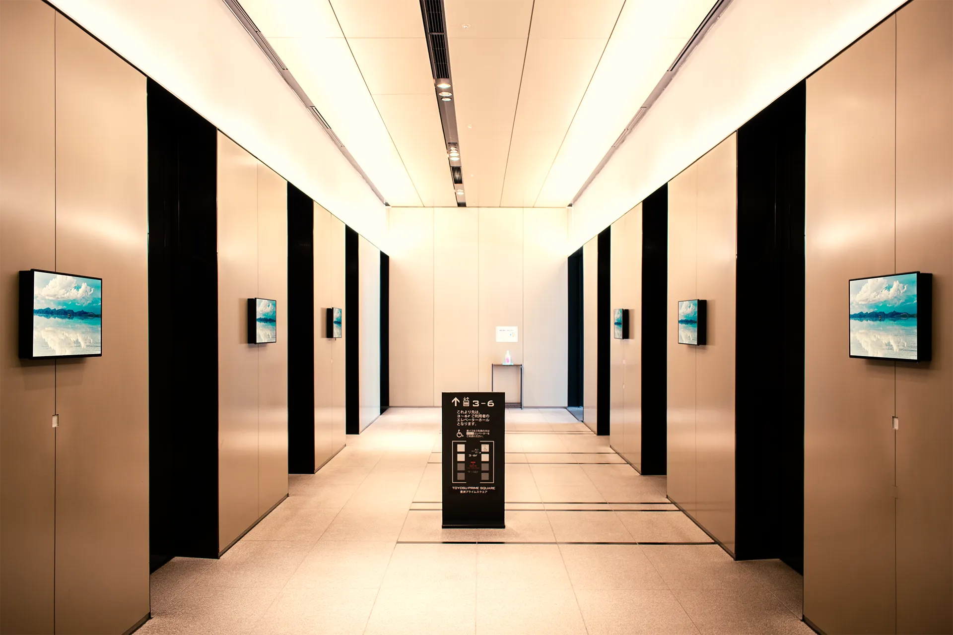 エレベーターホール